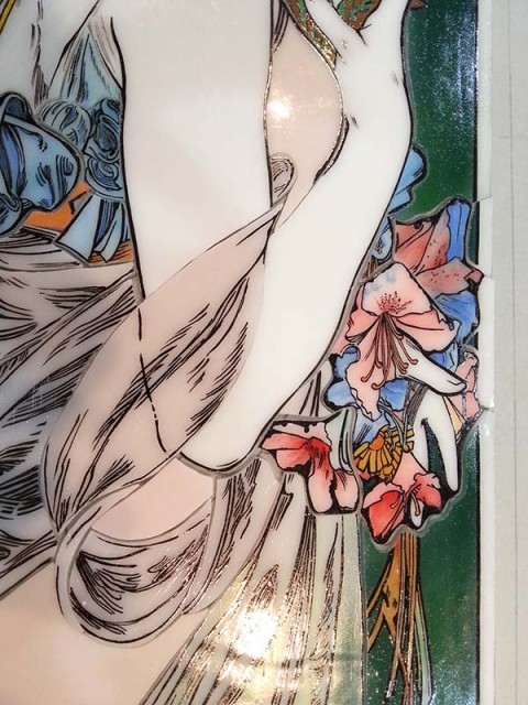20140206_Primrose　手元の花のエナメル絵付けステンドグラス