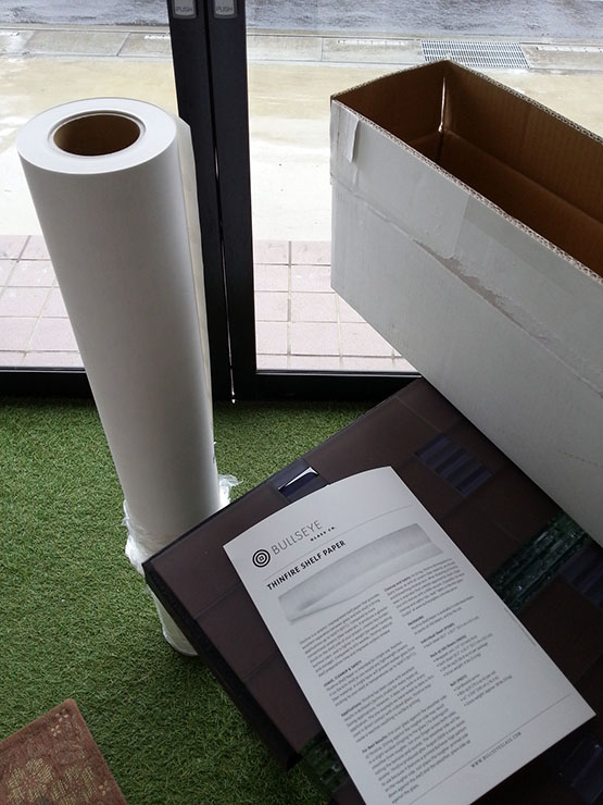 Bullseye Shelf Paper　７６M